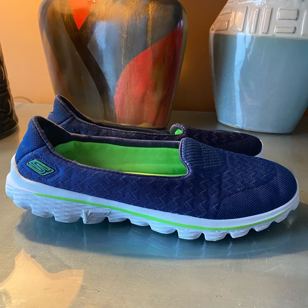 Skechers Go Walk 2 Navy Blue/ Lime Green Women's 10